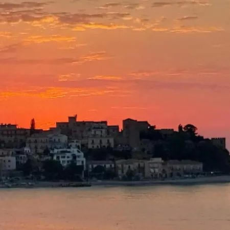 Sunset Breeze *