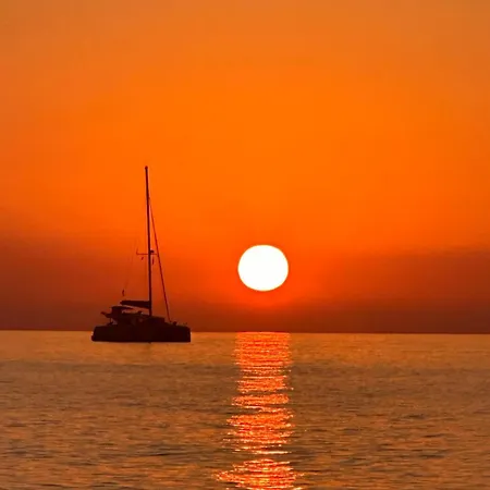 Sunset Breeze 公寓 *